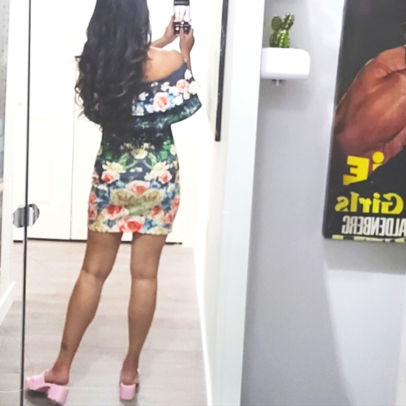 Off Shoulder Floral Bodycon Mini Dress - Picture 2 of 5